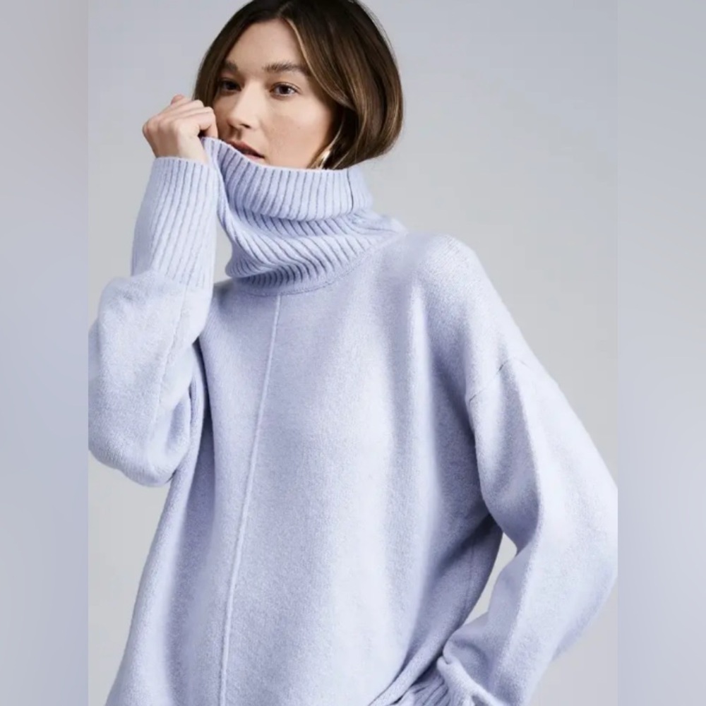 Flat White Gray Blue Morienne Turtleneck Sweater